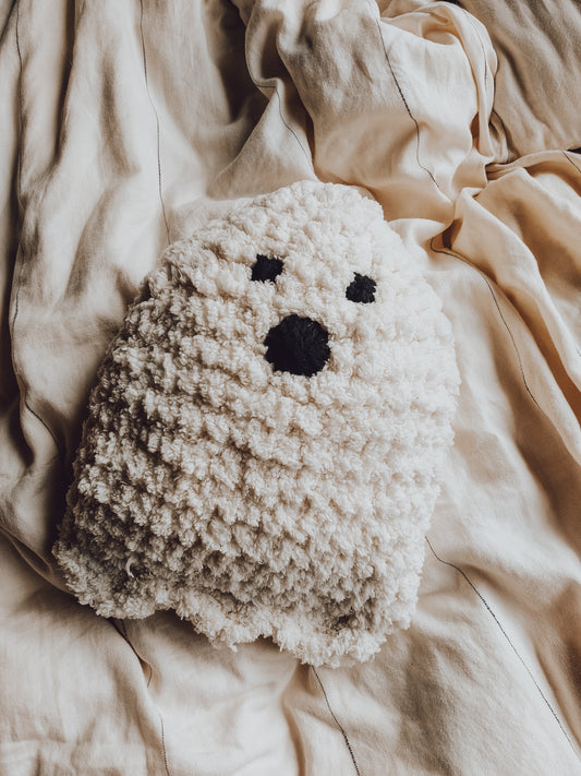 Salem the Ghost | Free Crochet Pattern