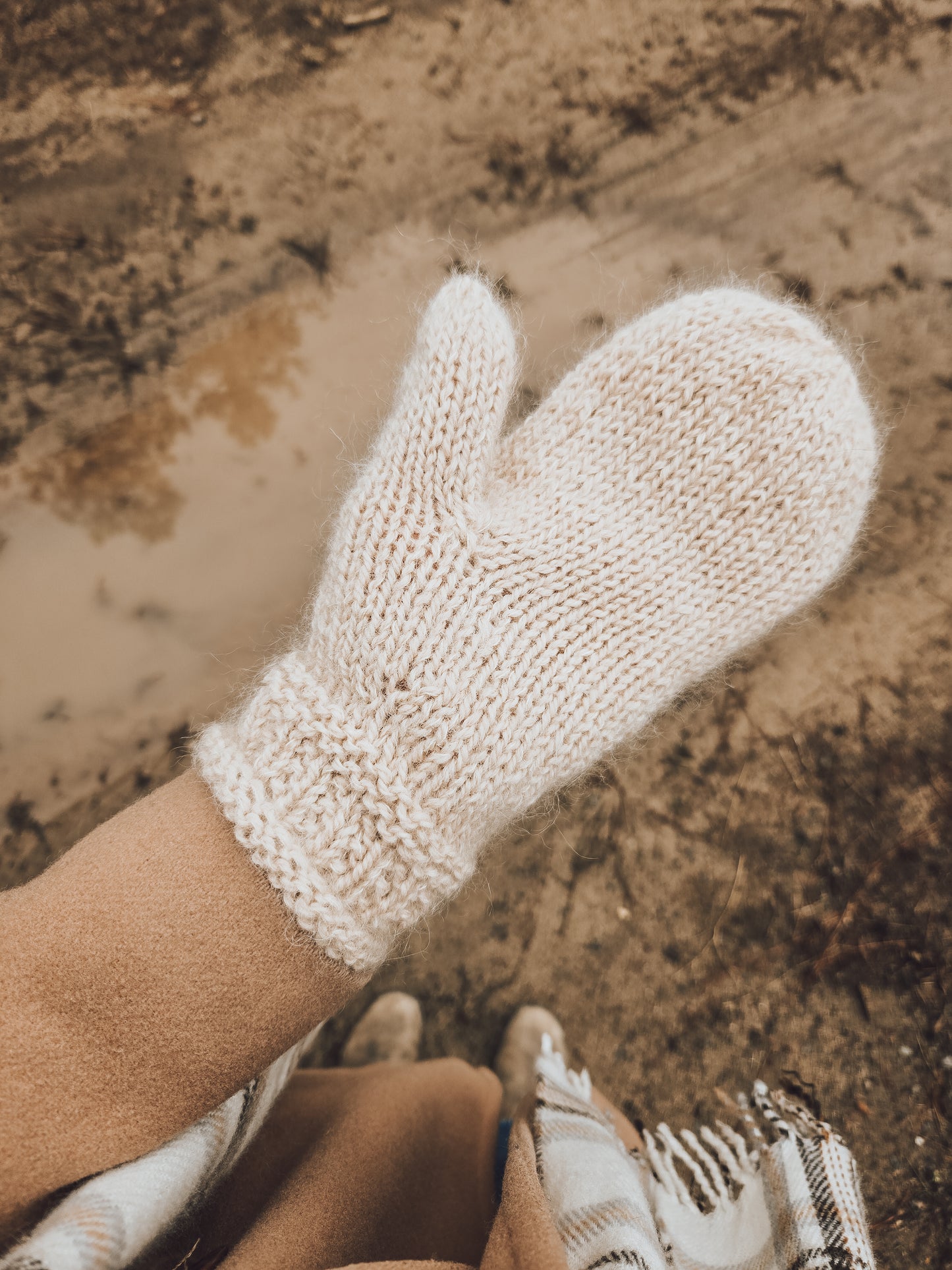 Little Women Mitts | Knitting Pattern