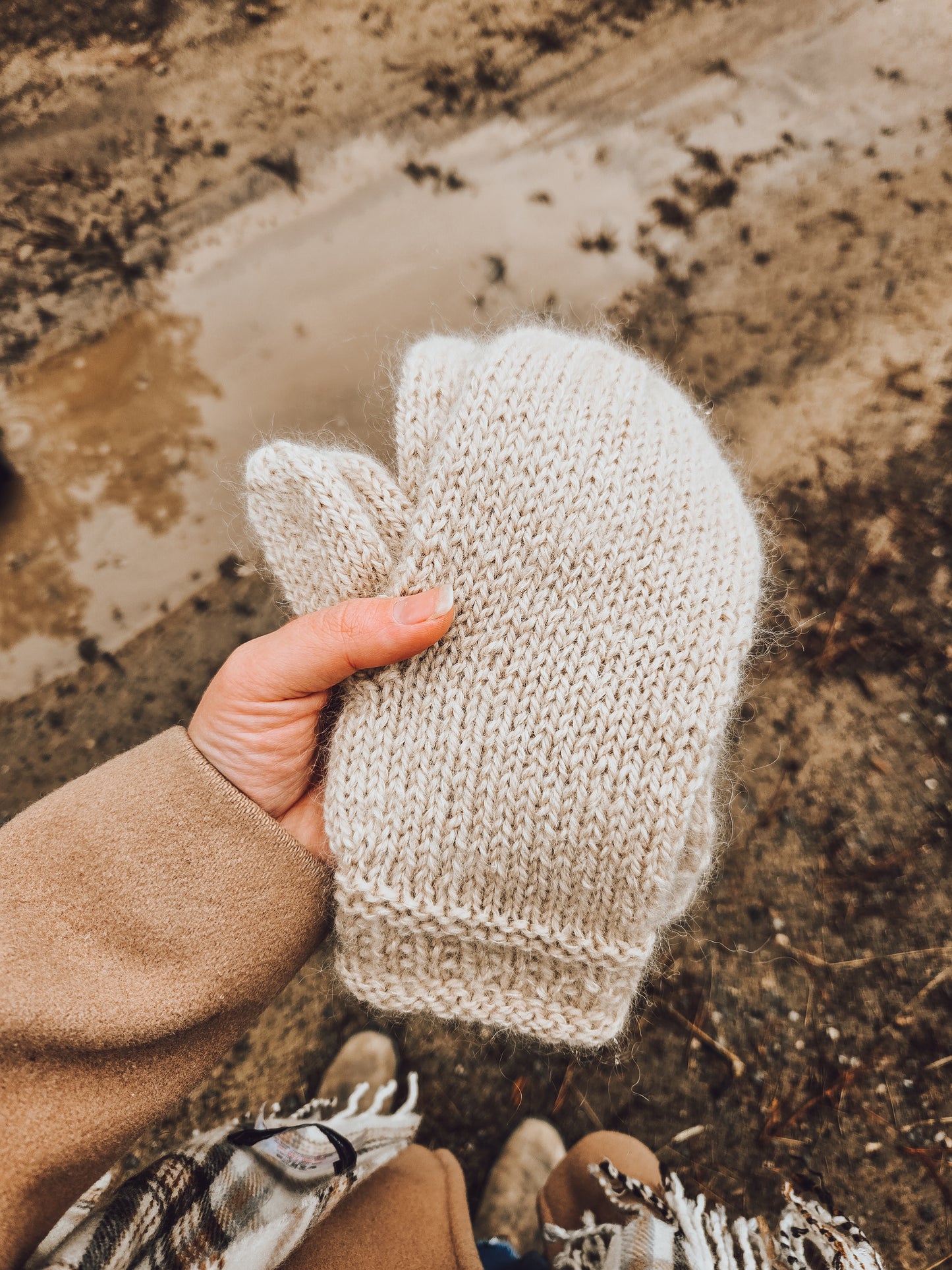 Little Women Mitts | Knitting Pattern